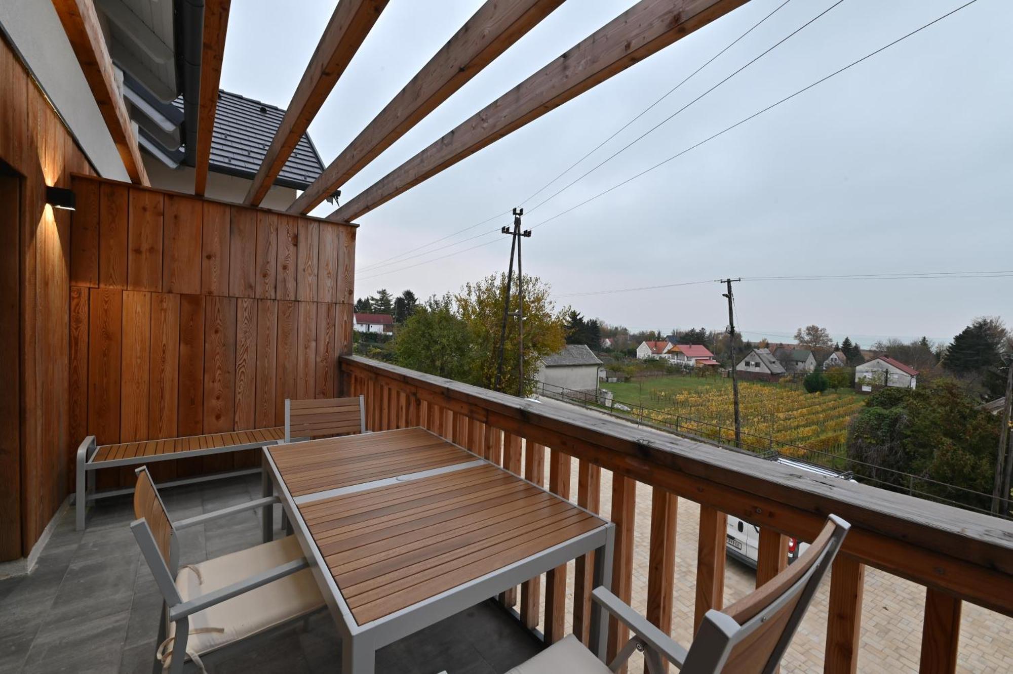 Aparthotel Domaine Edegger - Organic Winery Badacsony Badacsonytomaj Zewnętrze zdjęcie